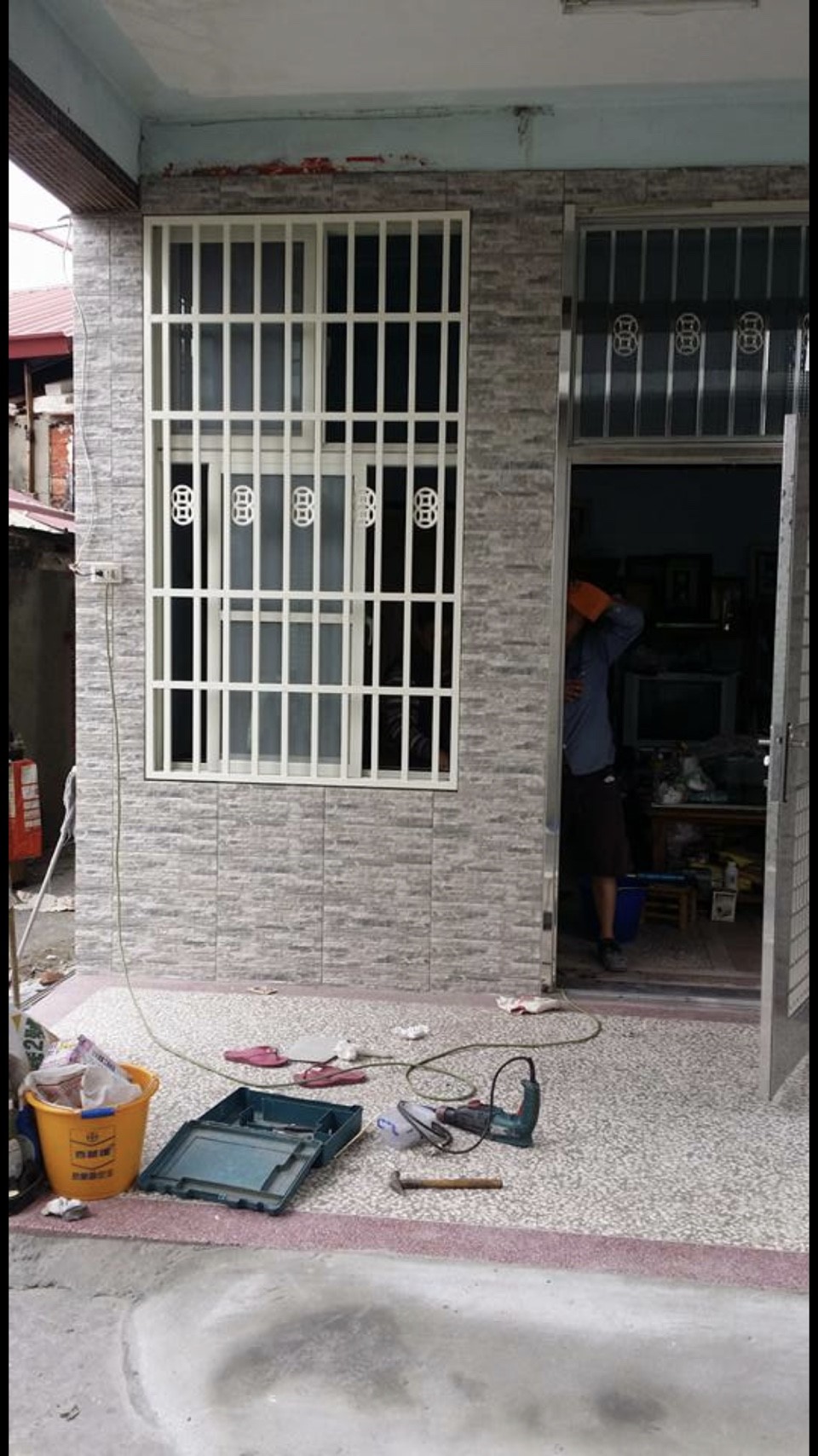 高雄白鐵門窗安裝